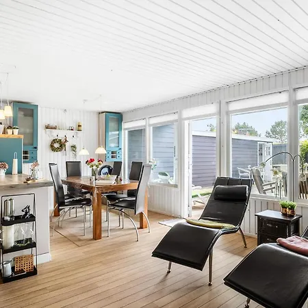 3 Bedroom Lovely In Otterup בית נופש *