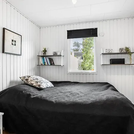 בית נופש 3 Bedroom Lovely In Otterup Kristiansminde
